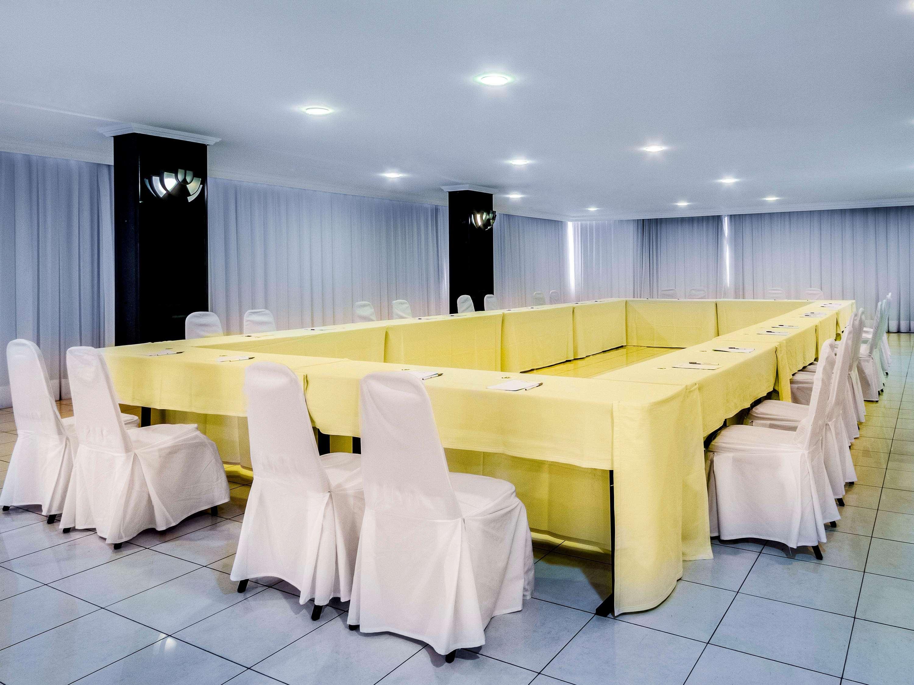 Grand Mercure Recife Boa Viagem Exterior foto Meeting room